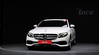 MERCEDES BENZ E-CLASS W213 2017
