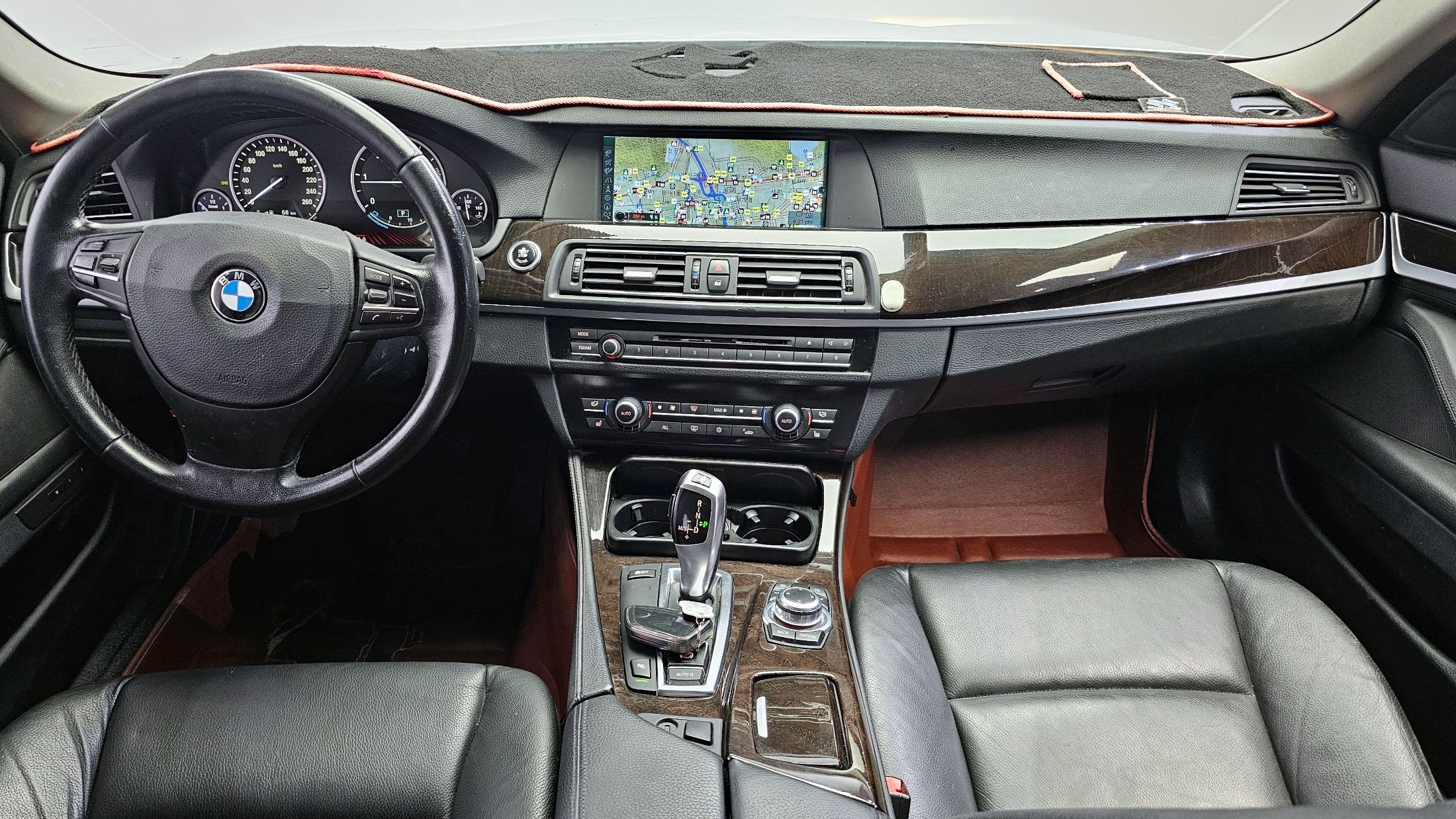 BMW 5-SERIES F10 2011