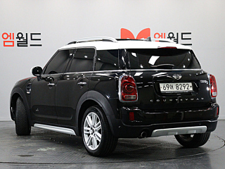 MINI COUNTRYMAN COOPER D 2018