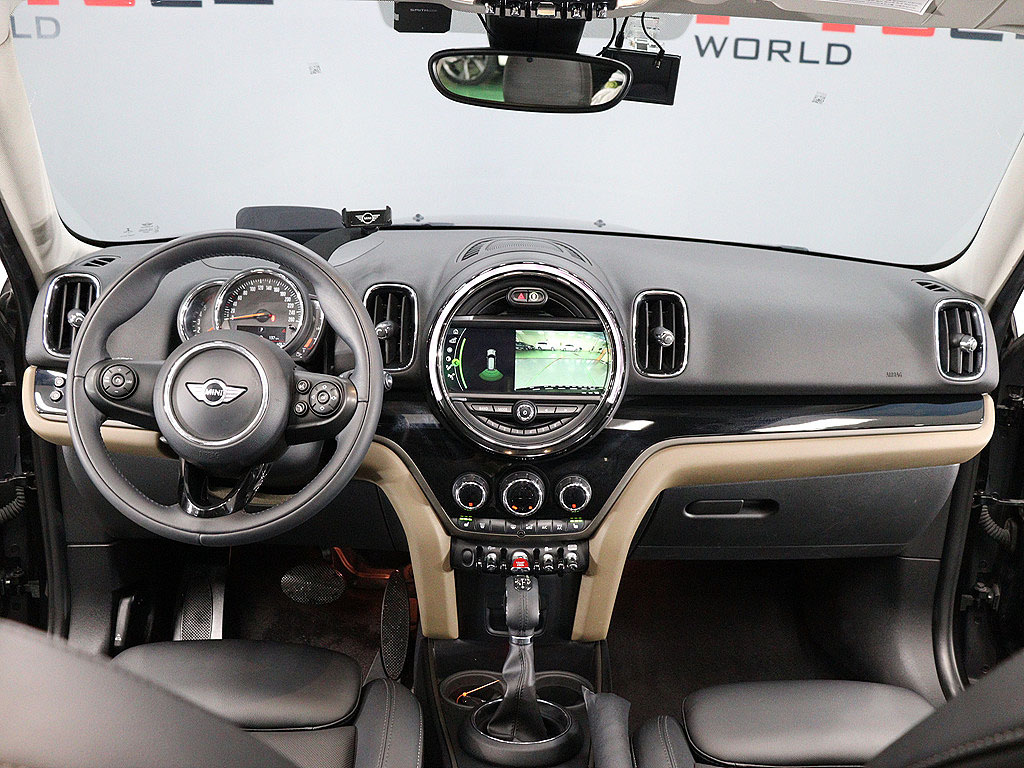 MINI COUNTRYMAN COOPER D 2018