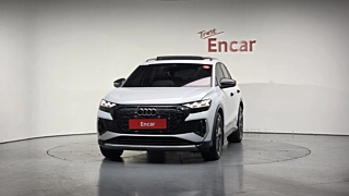 AUDI Q4 E-TRON F4 2022