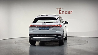 AUDI Q4 E-TRON F4 2022