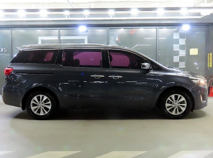 KIA CARNIVAL 2015