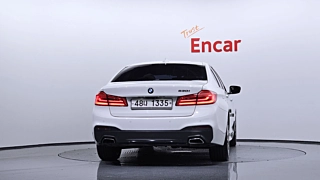 BMW 5-SERIES G30 2017