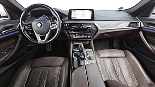 BMW 5-SERIES G30 2017