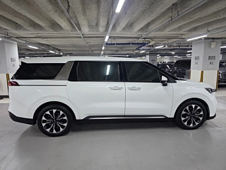KIA CARNIVAL 2023