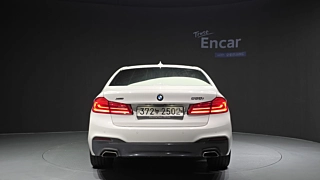 BMW 5-SERIES G30 2019