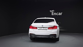 BMW 5-SERIES G30 2017