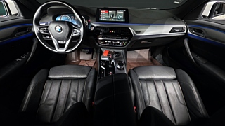 BMW 5-SERIES G30 2017