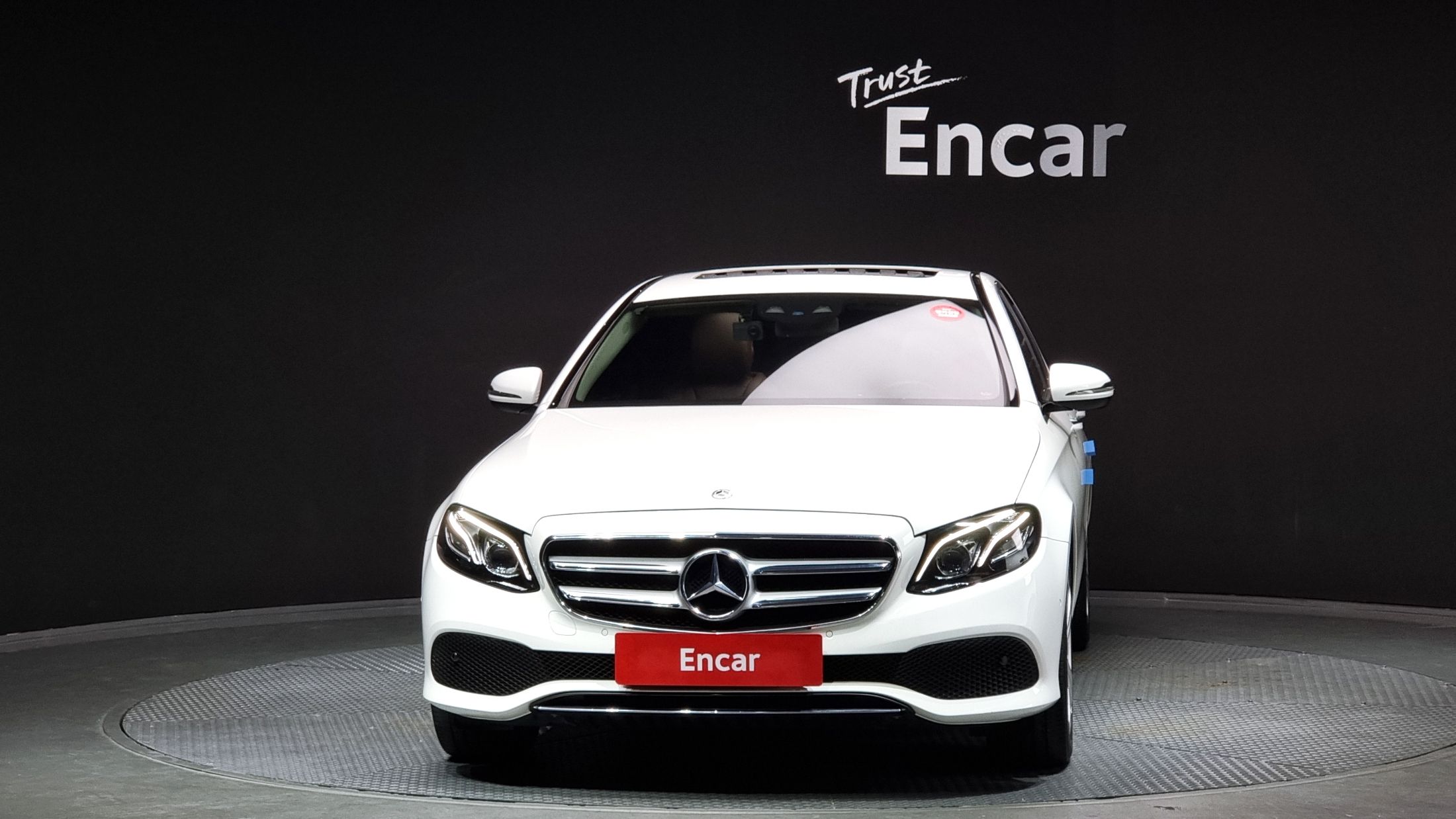 MERCEDES BENZ E-CLASS W213 2018