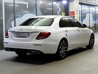 MERCEDES BENZ E-CLASS W213 2020