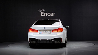 BMW 5-SERIES G30 2017