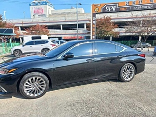 LEXUS ES300H 2019