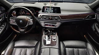 BMW 7-SERIES G11 2016