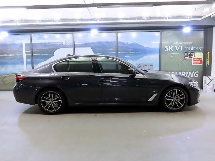 BMW 5-SERIES G30 2023