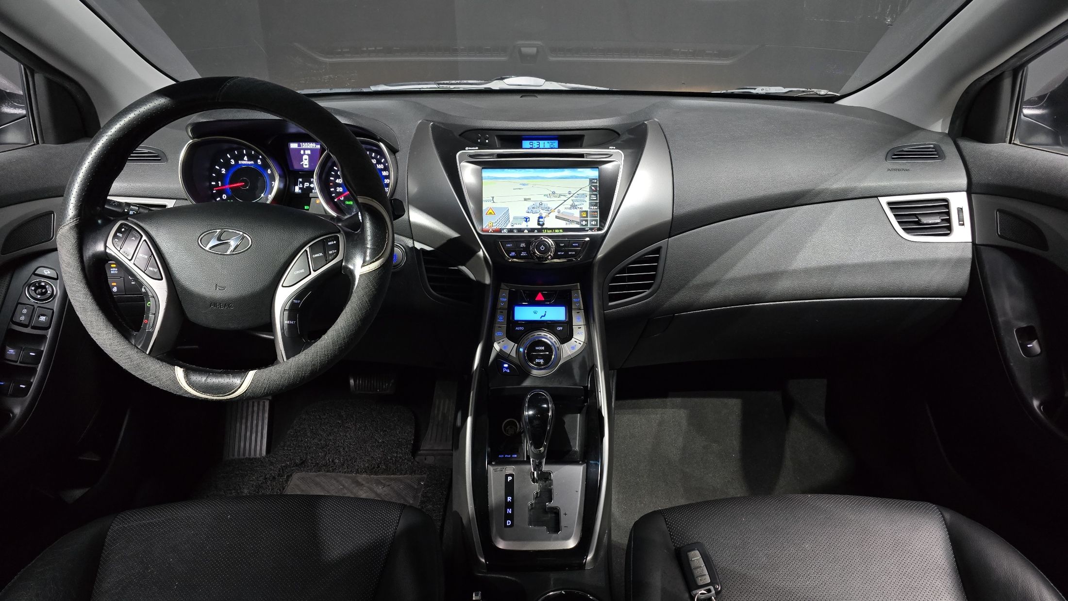 HYUNDAI AVANTE MD 2012