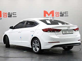 HYUNDAI AVANTE AD 2017