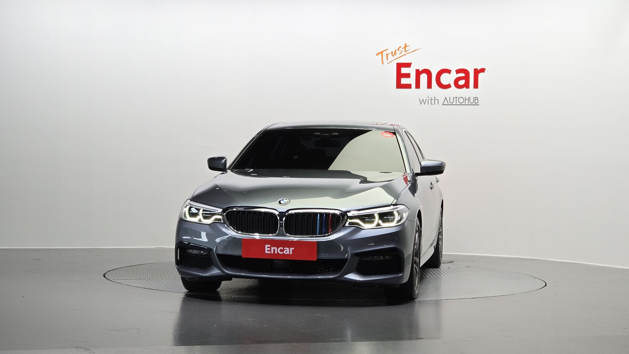 BMW 5-SERIES G30 2019