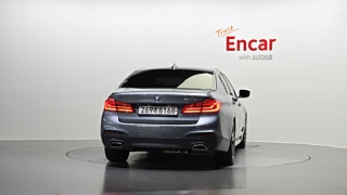 BMW 5-SERIES G30 2019