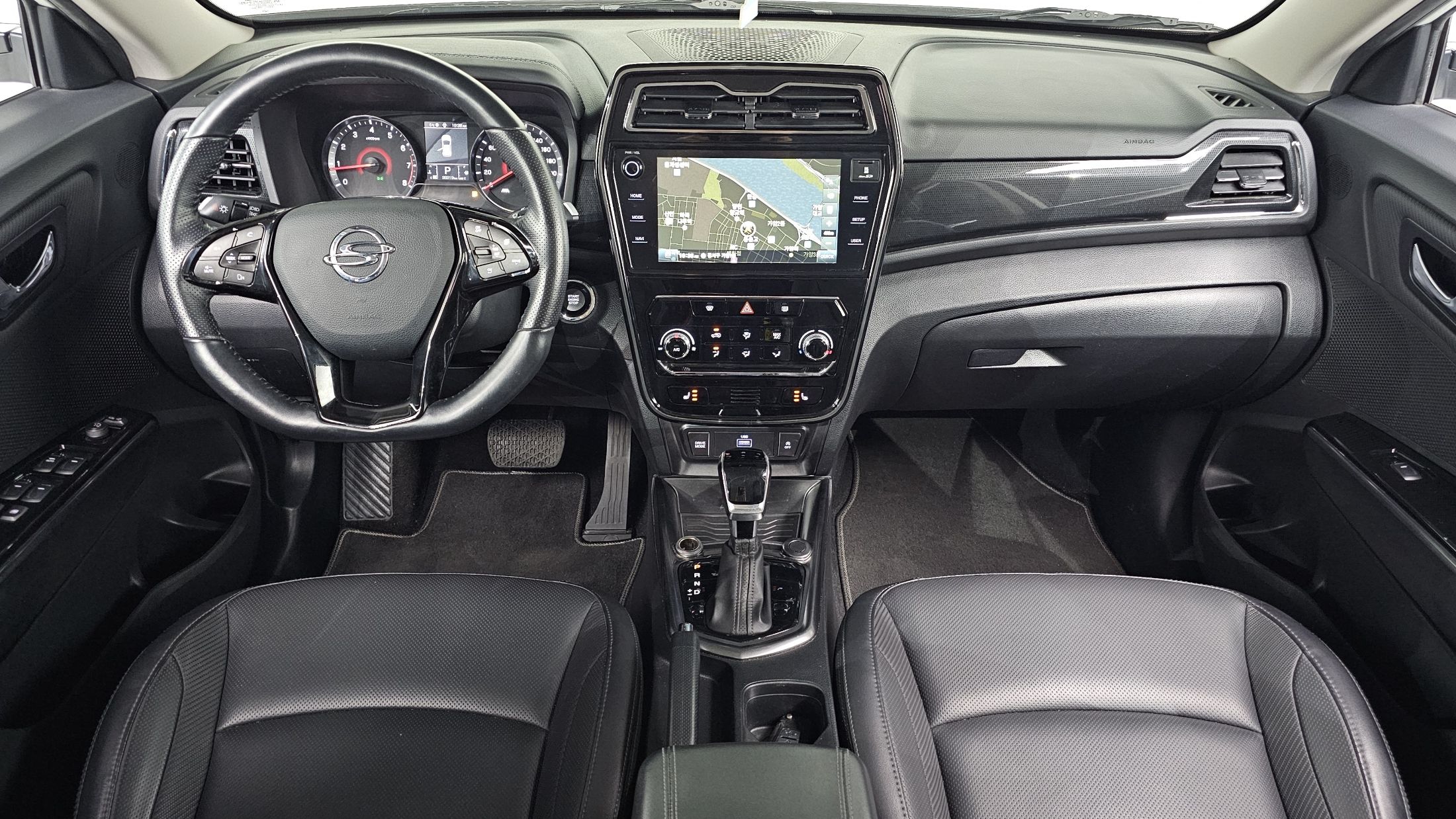 SSANGYONG TIVOLI VERY NEW 2022