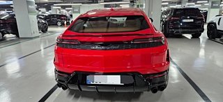 Заказать LAMBORGHINI URUS
