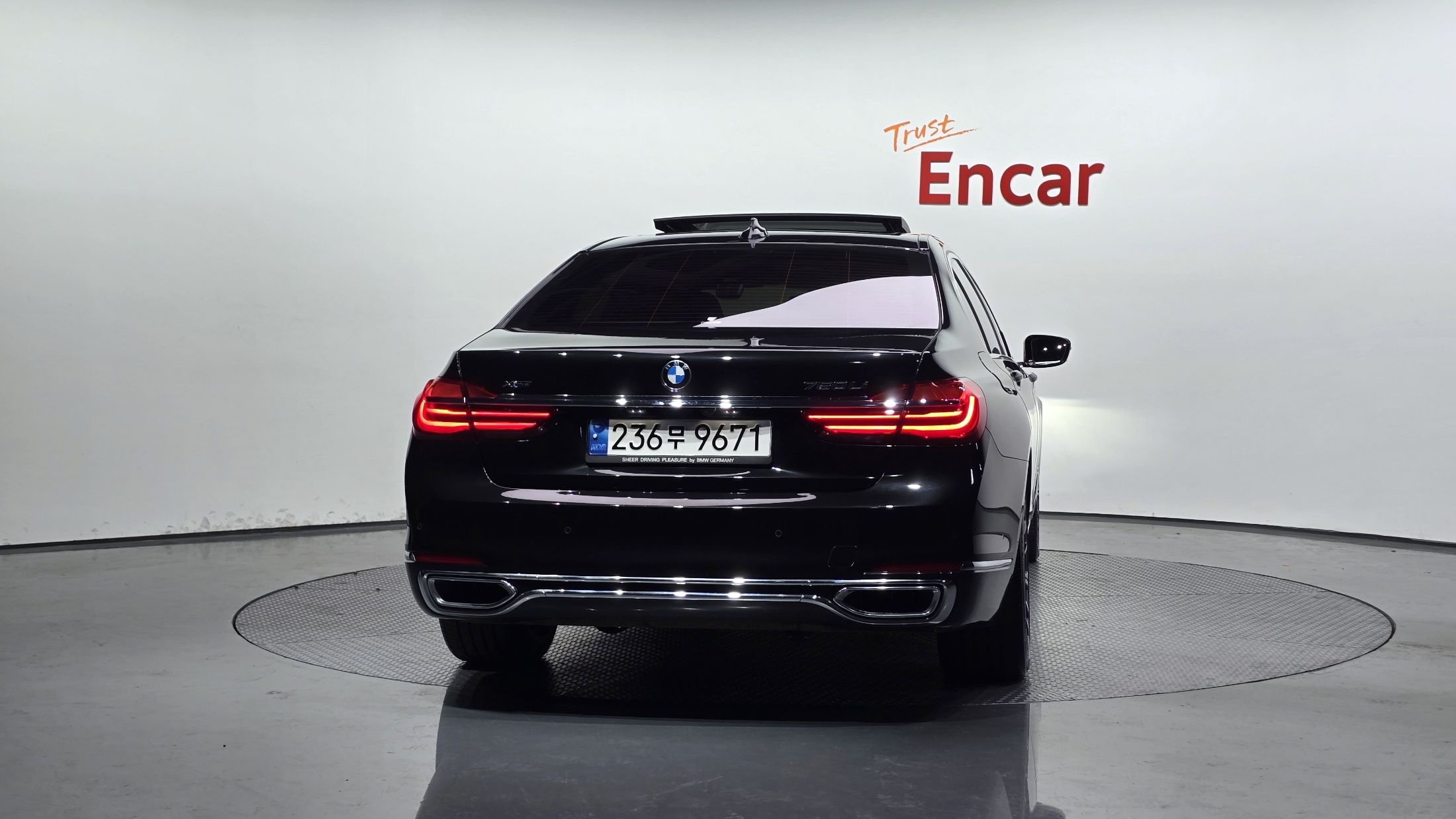 BMW 7-SERIES G11 2018