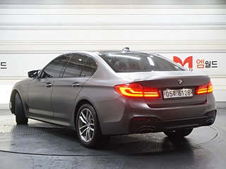 BMW 5-SERIES G30 2017