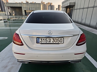MERCEDES BENZ E-CLASS W213 2016