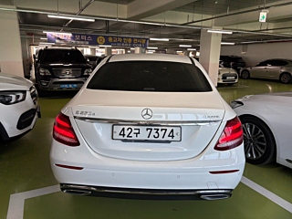 MERCEDES BENZ E-CLASS W213 2017