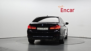 BMW 5-SERIES G30 2019