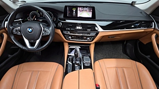 BMW 5-SERIES G30 2019