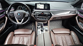 BMW 5-SERIES G30 2017