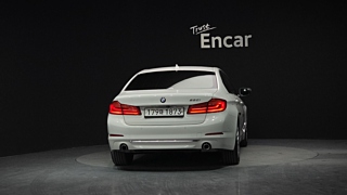 BMW 5-SERIES G30 2019