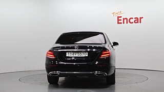 MERCEDES BENZ E-CLASS W213 2020