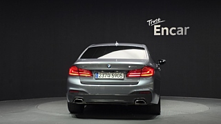BMW 5-SERIES G30 2017