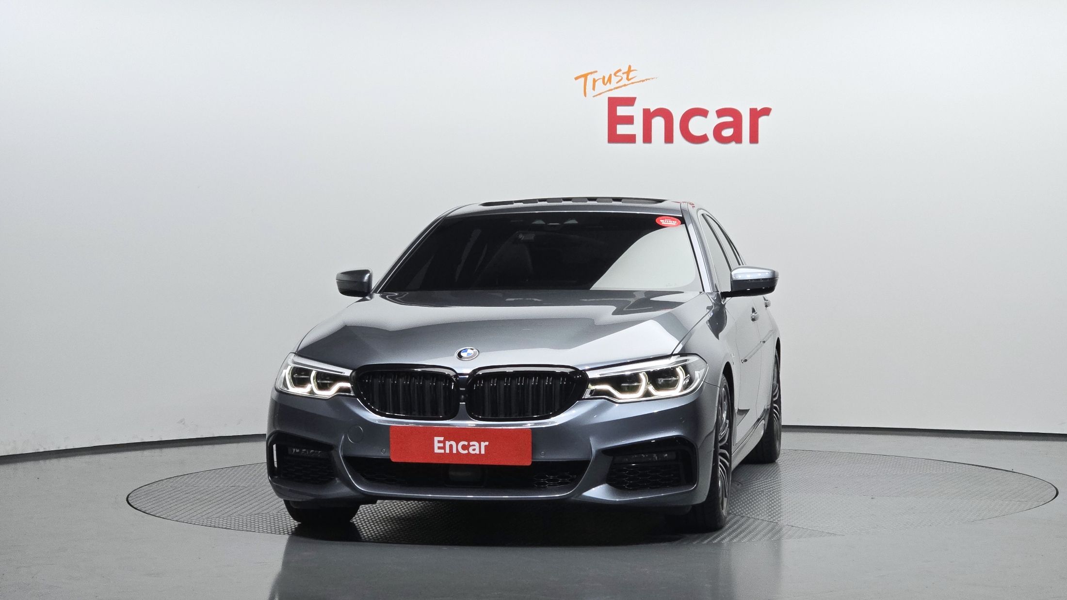 BMW 5-SERIES G30 2019