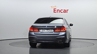 BMW 5-SERIES G30 2019