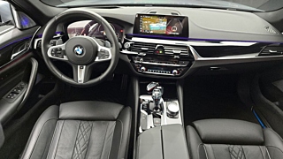 BMW 5-SERIES G30 2019