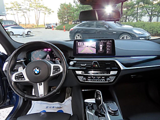 BMW 5-SERIES G30 2020