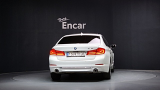 BMW 5-SERIES G30 2020