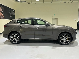 Заказать MASERATI LEVANTE