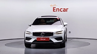 VOLVO V60 CROSS COUNTRY 2019