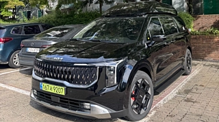 KIA CARNIVAL 2025