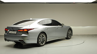 LEXUS LS500H 2021