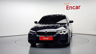 BMW 5-SERIES G30 2019