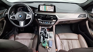 BMW 5-SERIES G30 2019