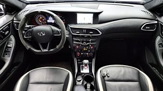 INFINITI Q30 2017