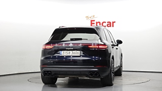 PORSCHE CAYENNE PO536 2022