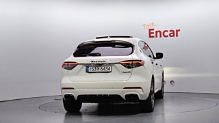 MASERATI LEVANTE 2018