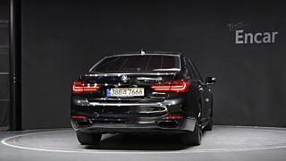 BMW 7-SERIES G11 2016